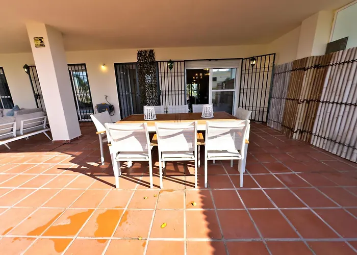 Daire Bajo Con Terraza En Lorcrimar V Marbella
